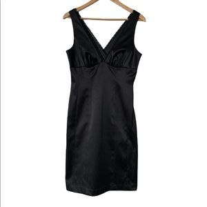 🎶 Perfect little black dress Le Château